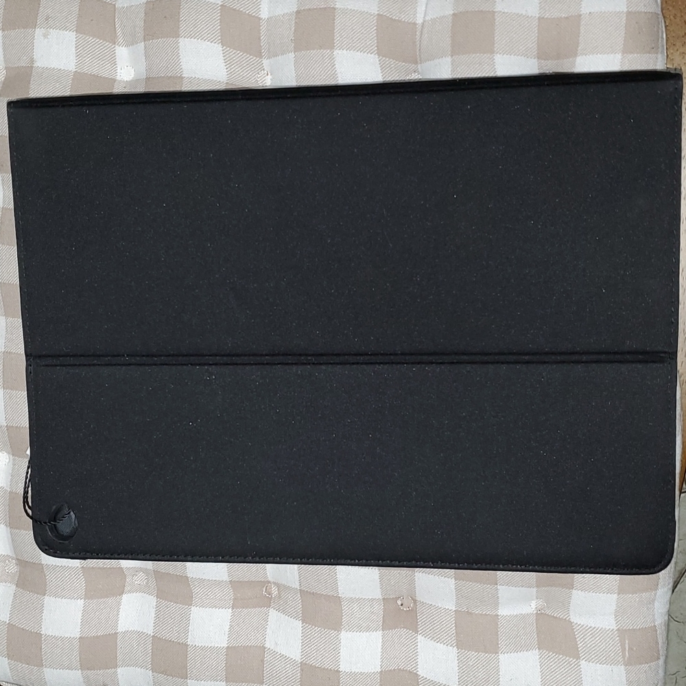Marc Jacobs large iPad case - Picture 4 of 10
